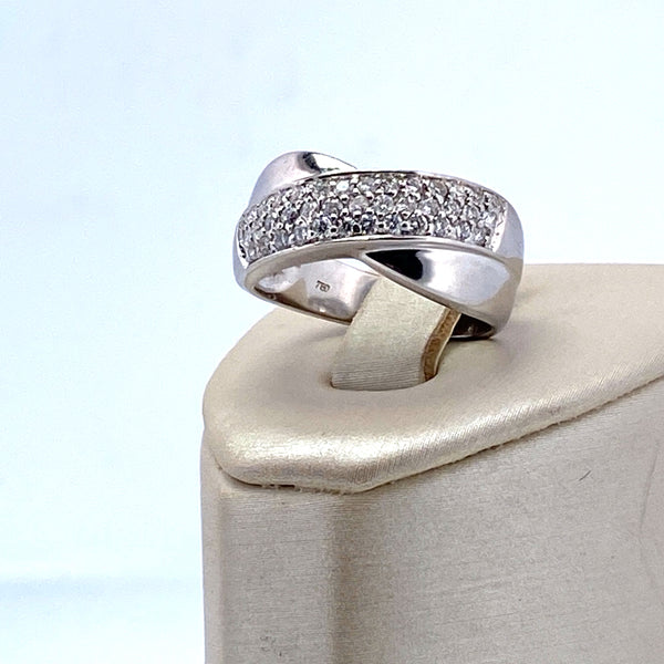 Bague pavée de diamants 0,84 carat or blanc 7,37 g