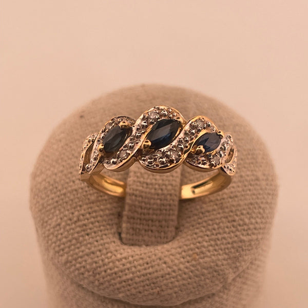 Bague trilogie saphir et diamants 0,06 carat or jaune 2,79 g