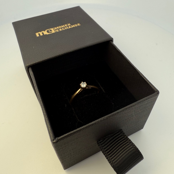 Bague avec pierre claire or jaune 0,81 g