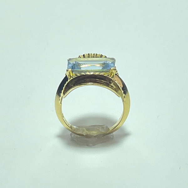 Bague avec spinelle rectangle or jaune 9,16 g