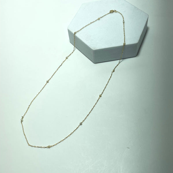 Chaine Or 18 carats avec perles 1.37 g