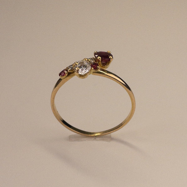 Bague rubis et diamants 0,04 carat or jaune 1,56 g