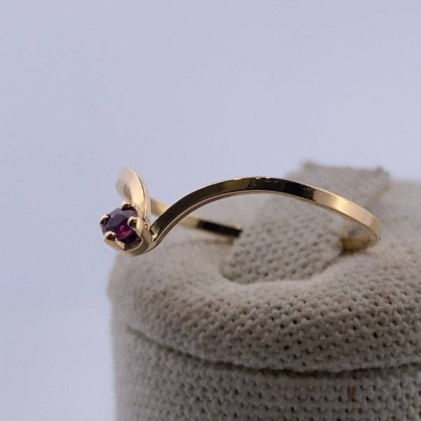 Bague rubis or jaune 0,76 g