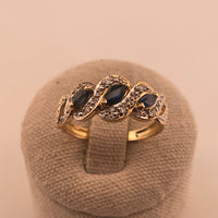 Bague trilogie saphir et diamants 0,06 carat or jaune 2,79 g