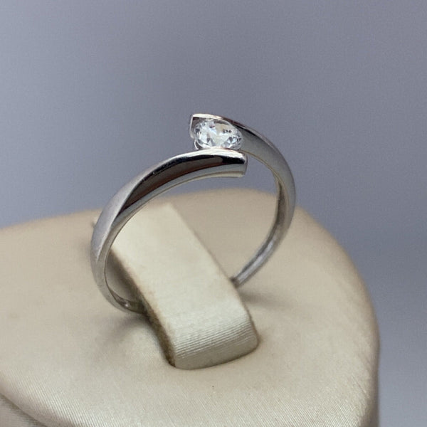 Bague solitaire sertie or blanc 1,49 g