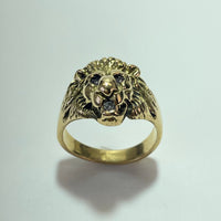 Bague chevalière tête de lion avec un diamant or jaune 11,46 g