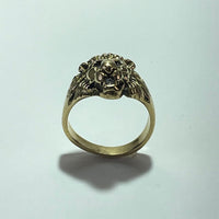 Bague chevalière tête de lion avec un diamant or jaune 11,46 g