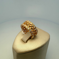 Bague pavée de pierres or jaune 4,9 g