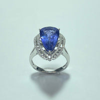 Bague sertie tanzanie et diamants or blanc 6,74 g