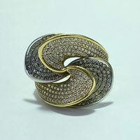 Bague pavée de pierres or jaune 8,1 g