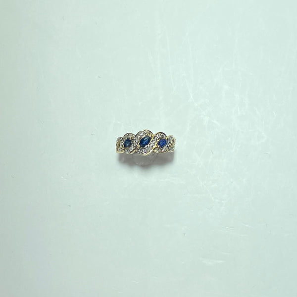 Bague trilogie saphir et diamants 0,06 carat or jaune 2,79 g