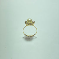Bague Or 18 carats Marguerite avec perle 2.42 g