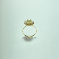 Bague Or 18 carats Marguerite avec perle 2.42 g